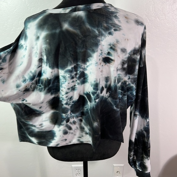 J for Justify Long sleeve tie dyed crop top size 2X - Picture 3 of 6